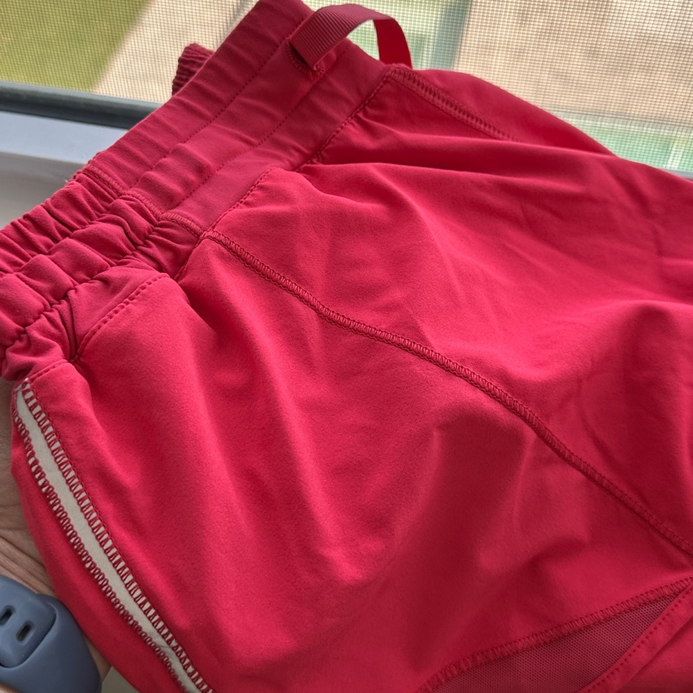 8 tall lululemon hotty hot shorts drawstring pink